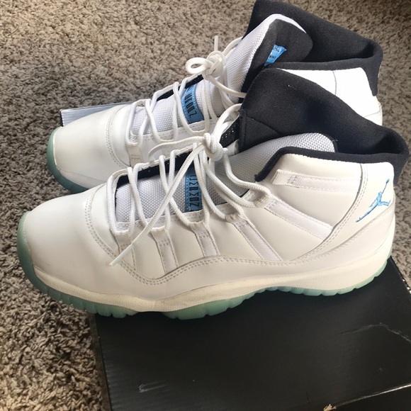 Legend blue Air Jordan 11’s size 7Y - Picture 3 of 4